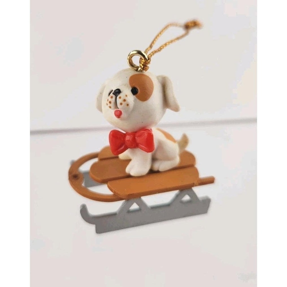 Vtg Russ Berrie‎ Spotted Beagle Dog On Sled Christmas Ornament Puppy Miniature
